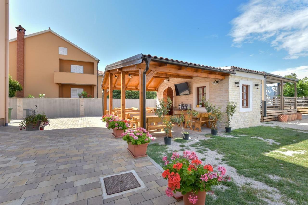 Bungalov Medanic - Private Pool Privlaka  Exterior foto