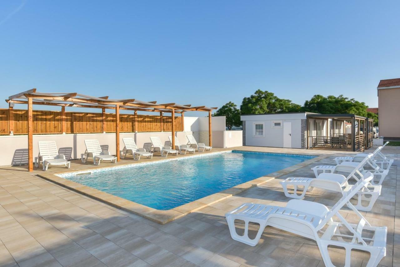 Bungalov Medanic - Private Pool Privlaka  Exterior foto
